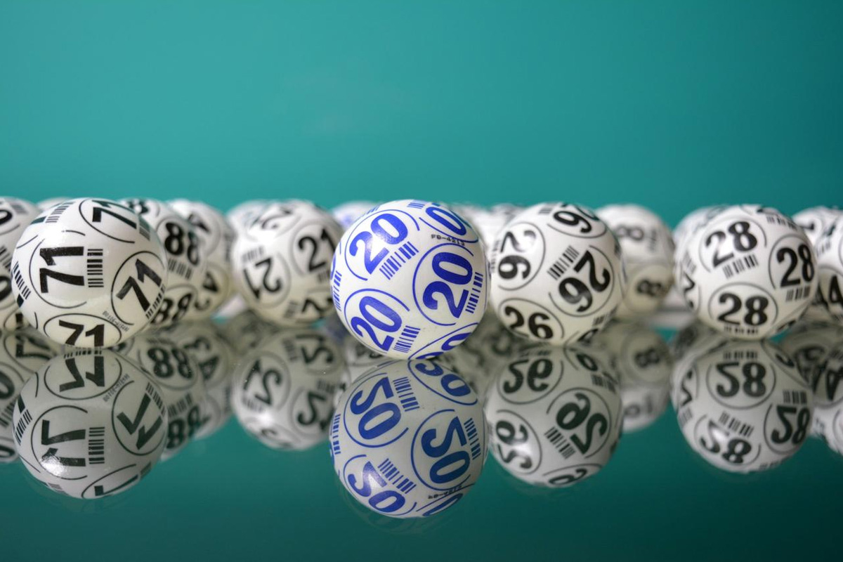 How Casinos restrict jackpots and what you could do about it